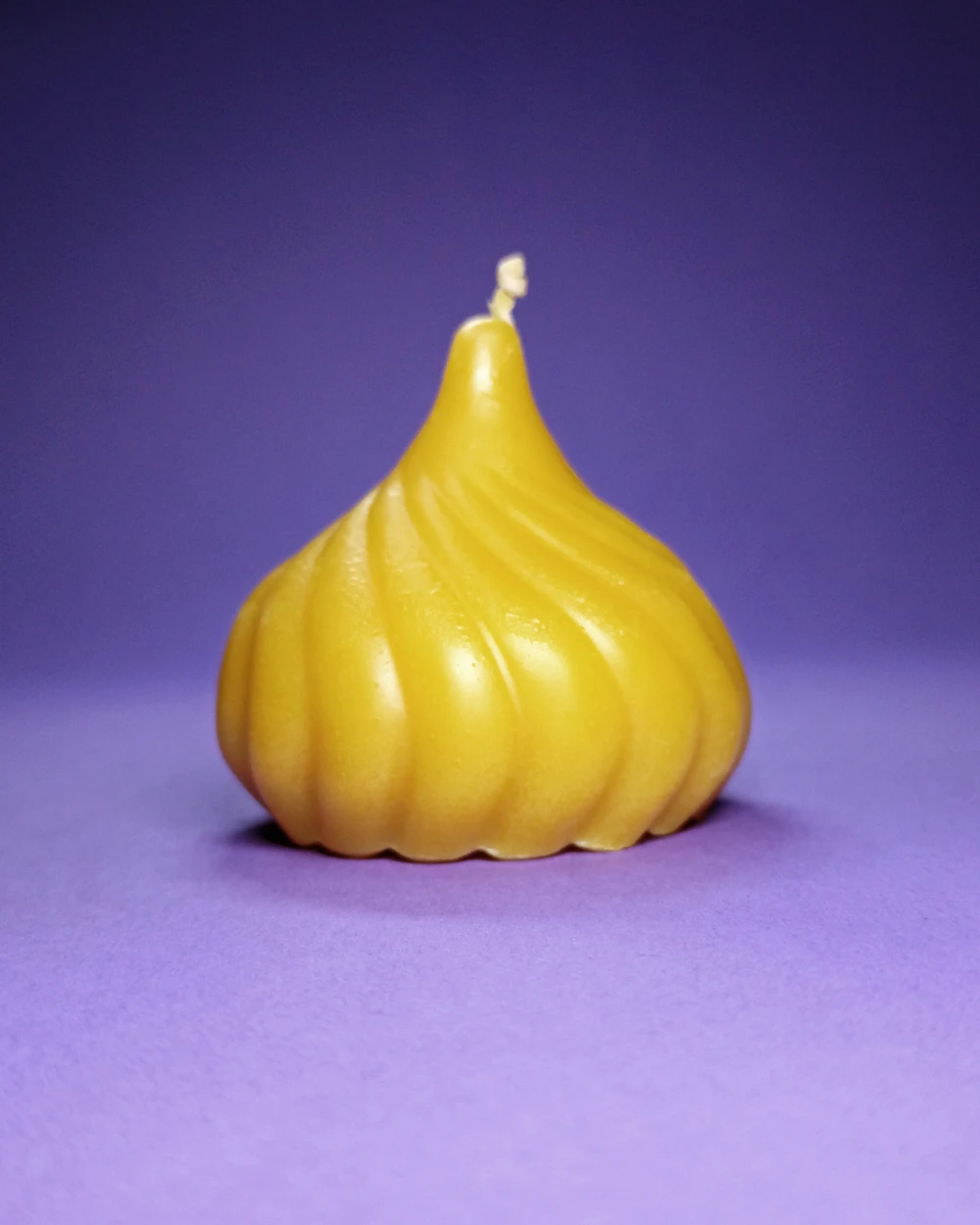 Czosnek Czesio – Naturalna Świeca z Wosku Pszczelego - obrazek 2