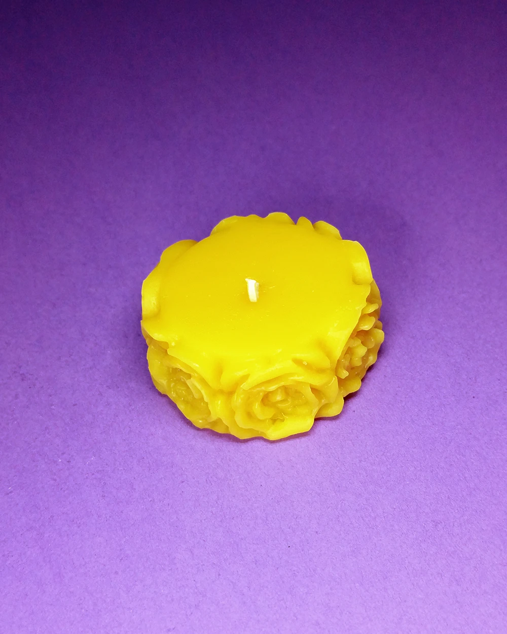 Różany Tealight – Świeca z Naturalnego Wosku Pszczelego - obrazek 2