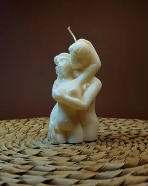 namiętna_para_intymna_zakochani_walentynkowa_świeca_sojowa_2 Namiętna Para – Romantyczna Świeca Sojowa