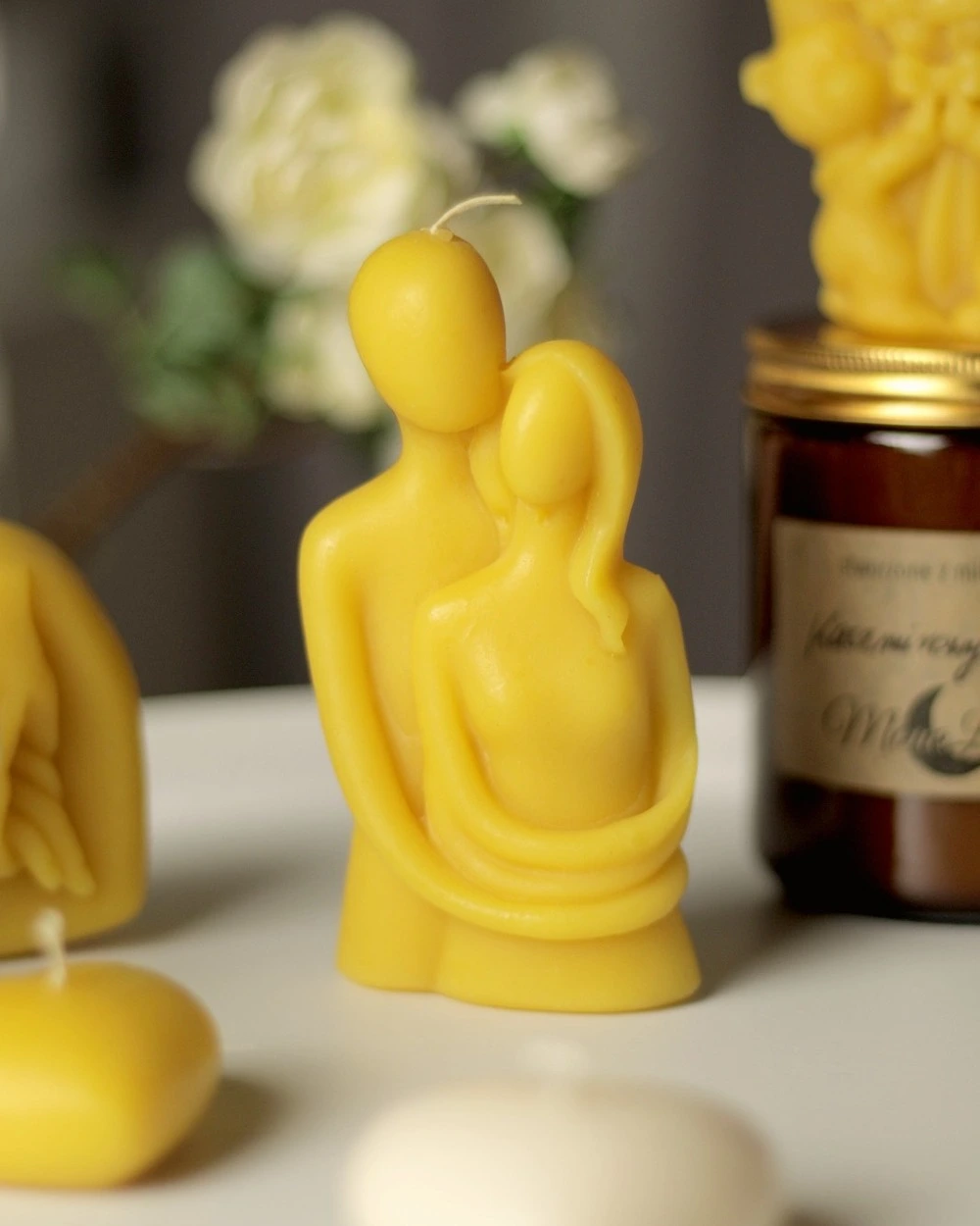 Przytulenie – Romantyczna Świeca Pszczela