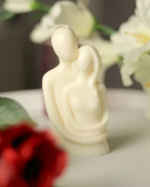 przytulona_para_przytulenie_zakochani_walentynkowa_świeca_sojowaa_13 Przytulona Para – Romantyczna Świeca Sojowa