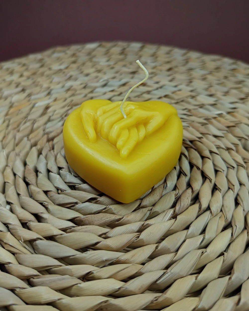 Serce Złączonych Rąk – Świeca Pszczela na Zaręczyny - obrazek 5