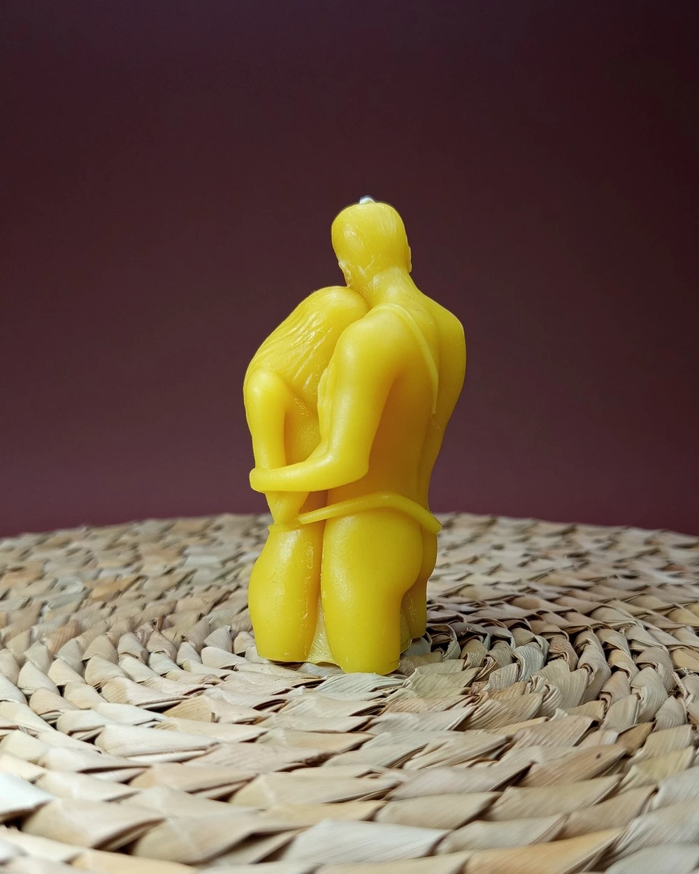 Zakochanie – Romantyczna Świeca z Wosku Pszczelego - obrazek 3