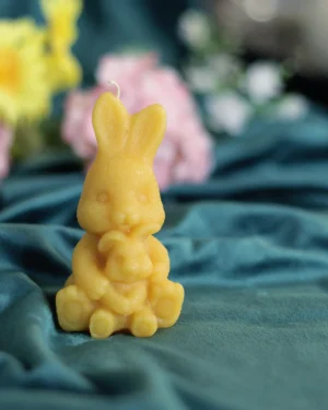 króliczek_zajączek_wielkanocny_słodkie_króliczki_wielkanoc_świeczka_pszczela_świeca_z_wosku_pszczelego_3 Króliczki - Mama z Maluszkiem - Naturalna Świeca Pszczela