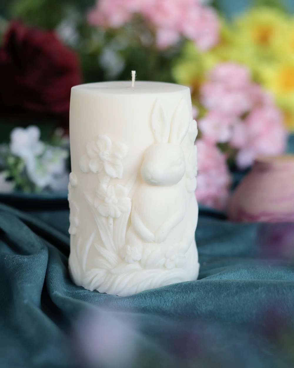 Tuba - Królik Wśród Kwiatów – Świeca Sojowa - obrazek 6